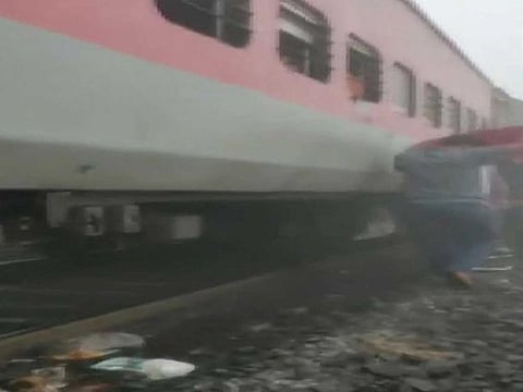 Lokmanya Tilak Express derails.