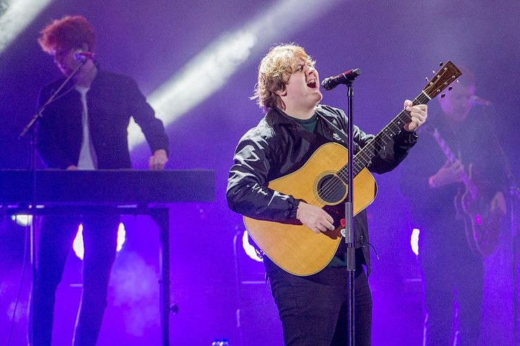 TAB 200117 Lewis Capaldi AKK-14-1579339516986