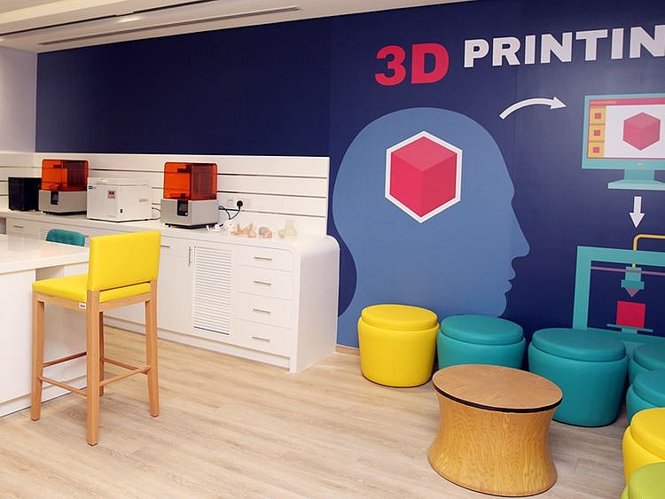 Dubai Health Authority 3D printing lab