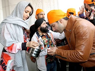 Photos: Varun Dhawan, Shraddha Kapoor pray at Gurudwara Bangla Sahib in New Delhi