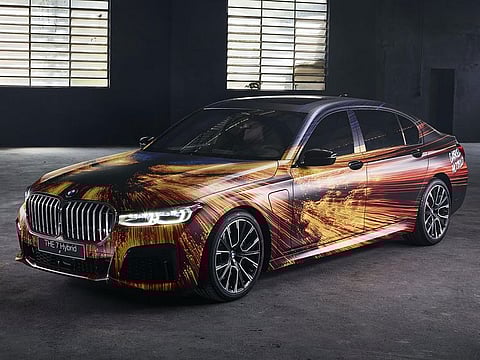 The 2020 BMW 745Le luxury saloon has received a colourful makeover that makes it look like it’s going really fast even when standing still...