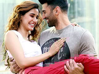 Photos: Aditya Roy Kapoor and Disha Patani rock the casual look at 'Malang' promotions