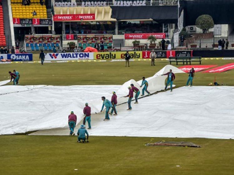 Persistent rain forced the authorities to call off the game between Pakistan and Bangladesh.
