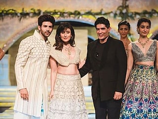 Bollywood: Kareena Kapoor, Kartik Aaryan walk the ramp for Manish Malhotra's fashion show