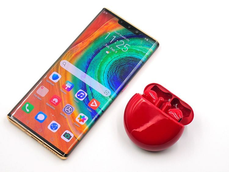 Huawei VDay 1