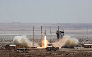 This file handout picture released by Iran's Defence Ministry on July 27, 2017 shows a Simorgh (Phoenix) satellite rocket at its launch site at an undisclosed location in Iran. Iran started counting down on Sunday to the launch of a new "scientific observation" satellite scheduled within hours, the country's telecommunications minister said. 