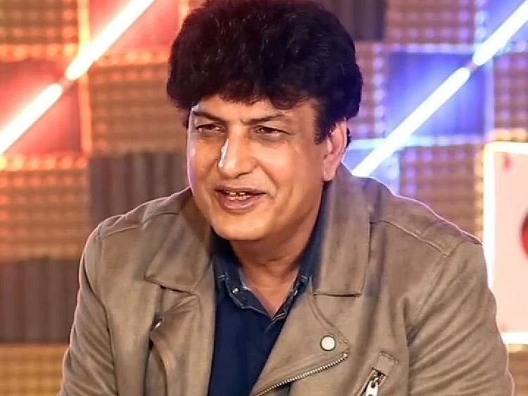 Khalil ur Rehman Qamar-1581321039324