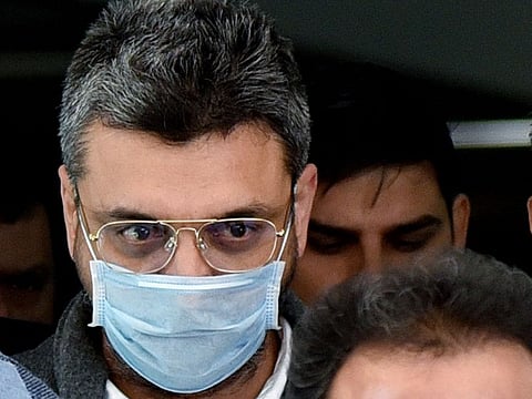 Sanjeev Chawla, who was allegedly involved in a match-fixing racket that was busted by the Delhi Police in the year 2000, has been extradited from London and has been brought to New Delhi outside T-3 Airport on Thursday. 