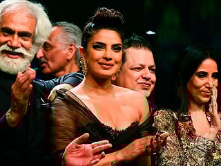 Priyanka Chopra adds glamour to fashion show