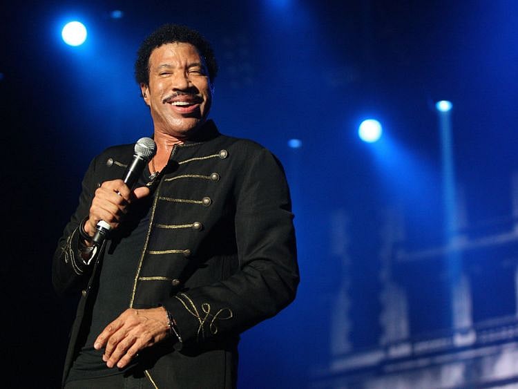 TAB 200225 Lionel Richie GN FILE44-1582623611216