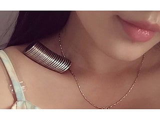 Look! The latest social media trend has people balancing things on their collarbones to prove they are skinny