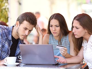 UAE: Credit card points disappear after new credit card issued without request