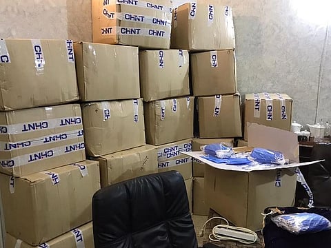 Islamabad administration arrested at least 4 people and recovered 35 boxes of various masks, as part of crackdown against hoarders and black-marketeers during coronavirus outbreak in Pakistan. 