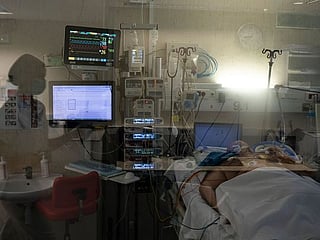 COVID-19: Improvising in a makeshift ICU in Spain