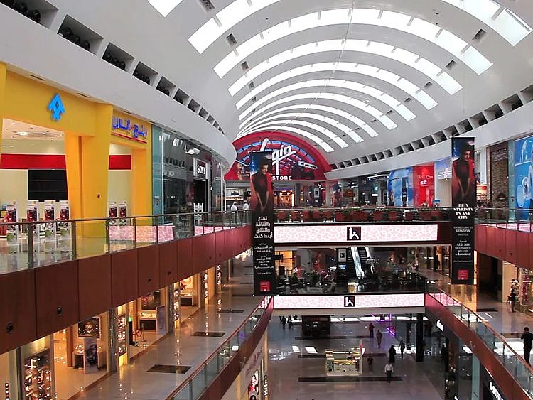 Coronavirus: Dubai extends mall closures until April 18