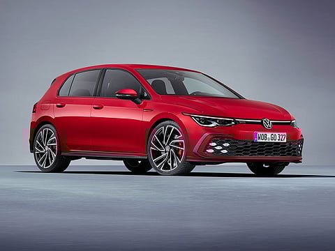 The main focus is on the new products of 2020, including the electric vehicle ID.31, the new R2 with plug-in hybrid technology and the latest generation of sports versions of the compact Golf, the GTI3, GTD4 and GTE5.