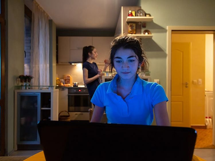 Dubai Health Authority Social distancing home