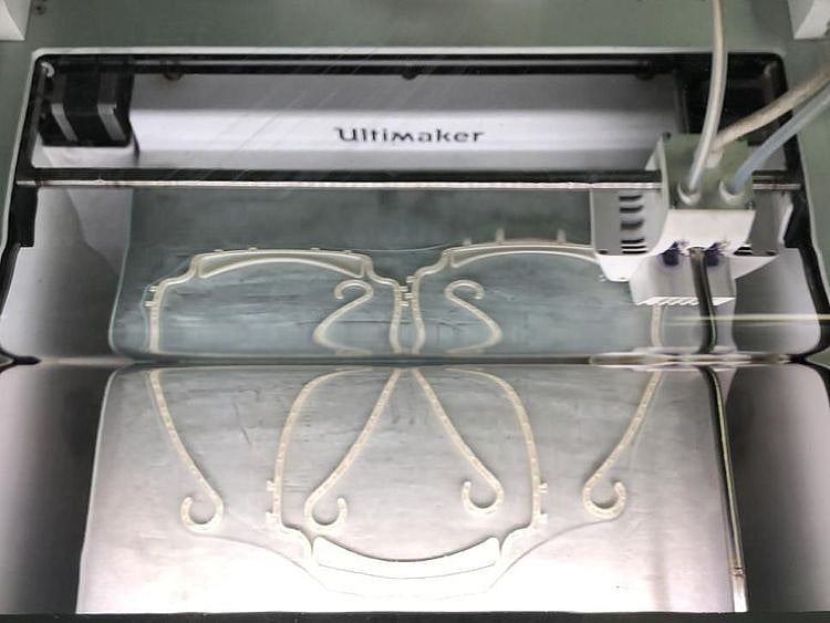 NAT 200413 Face Shields on 3D printer (6)_pic supplied by Precise Group-1586851516849