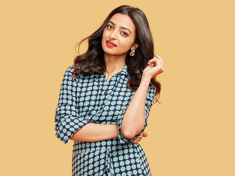 TAB 200414 Radhika Apte-1586843139251