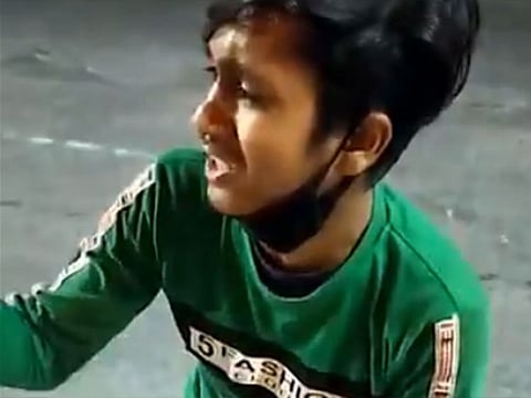 Indian reporter shared a video of this migrant labour found crying on the road in Delhi, India