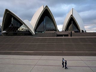 Australia urges probe into origins of COVID-19