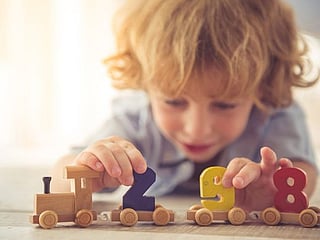 Wooden toys make kids smarter than plastic ones