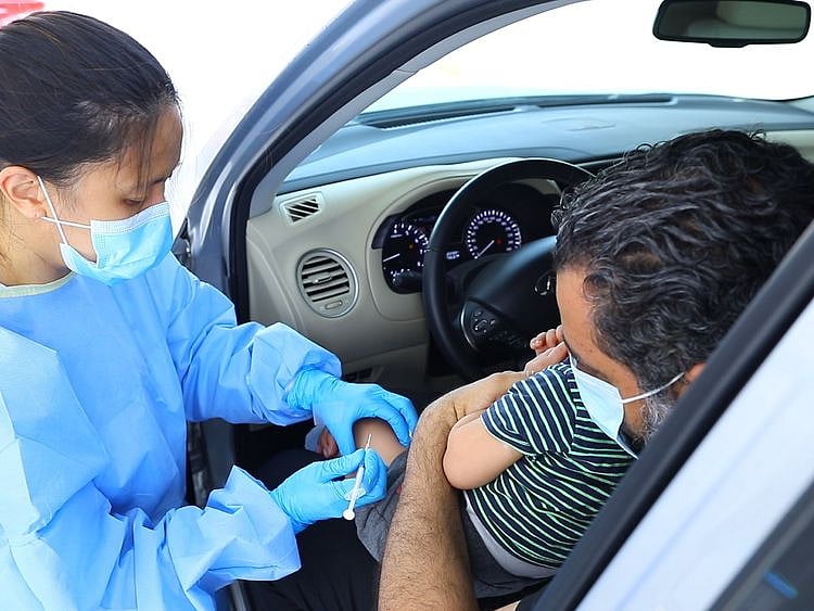 NAT 200423 Child Vaccination Drive Through 01-1587622892601