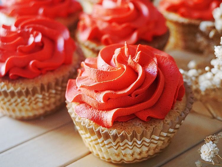 PW-200428_keto_Keto Vanilla Cupcake 1-1588082353730