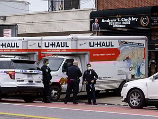 COVID-19: US records 2,502 coronavirus deaths in past 24 hours