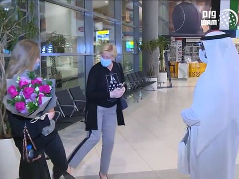 Mum and daughter reunite with a foot shake