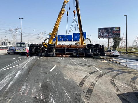 Photo of an accident involving a water tank in Dubai
