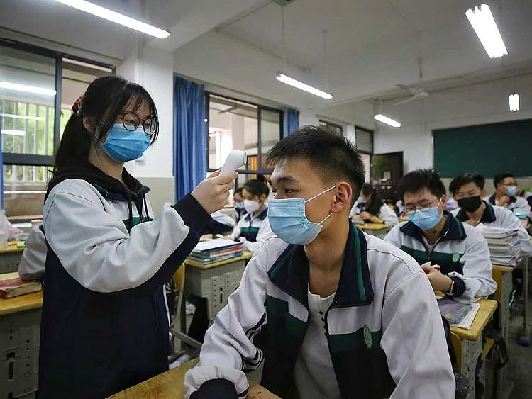 Wuhan school students China