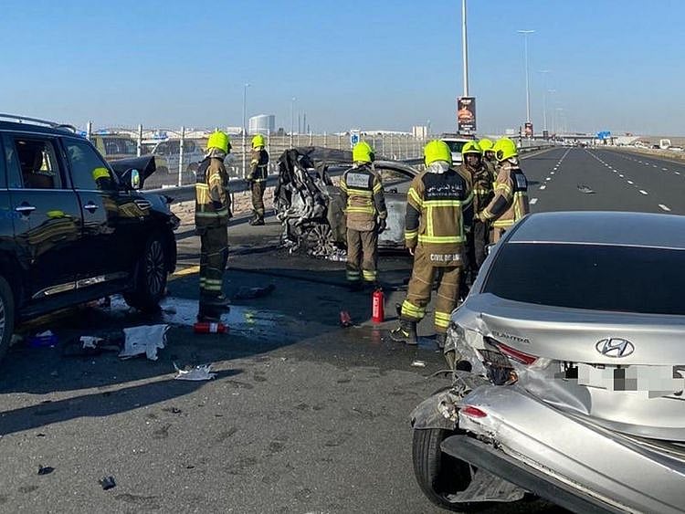Three people die in four car smash on Sheikh Zayed Road 
