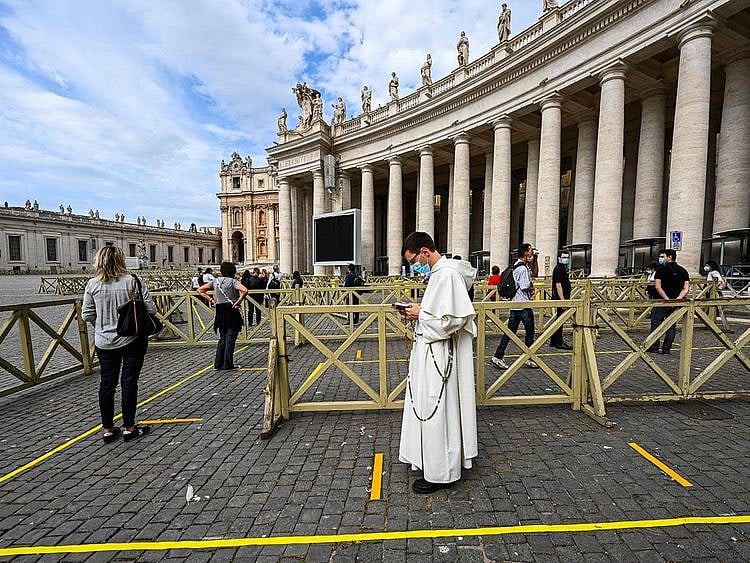  St Peter's Basilica  Vatican