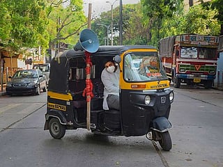 COVID-19: India auto driver uses money saved for wedding to feed migrants