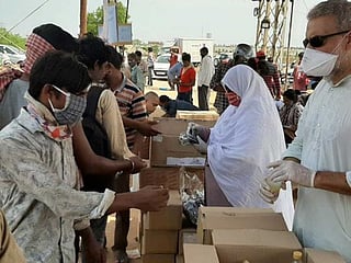 COVID-19: Muslim social activist comes to the aid of needy migrants in India