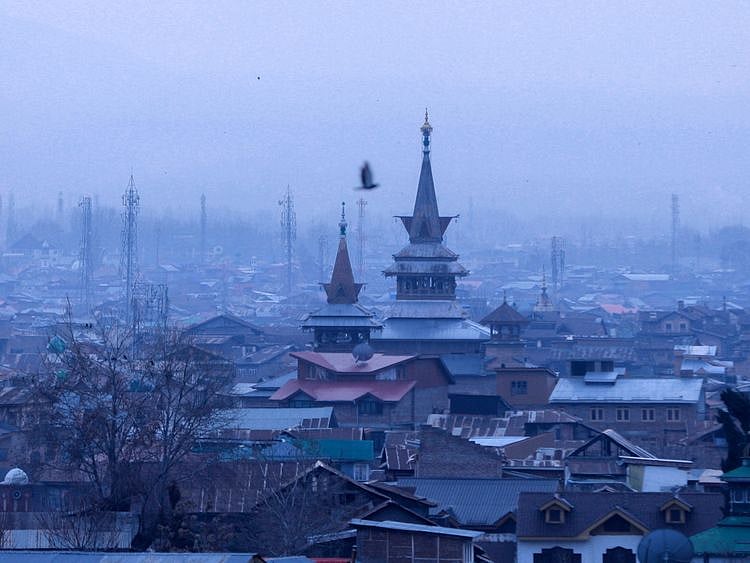 WEB 200517 Jamia-Masjid-Srinagar-1589818446377