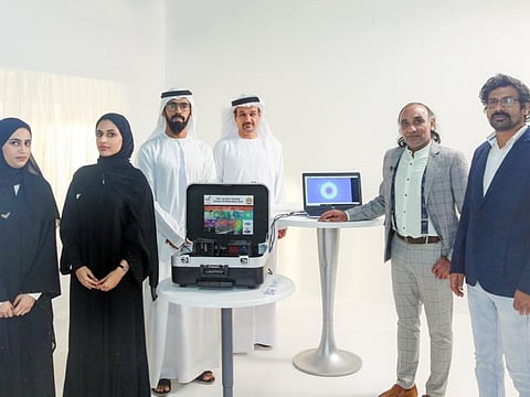 L to R: Project team members Aryam Ahmed, Latifa Alseiari, Abdulla Rashidi, Nader Al Hamadi, Dr Pramod Kumar and Dr Mohammad Firoz Khan