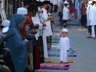 Muslims around the world celebrate Eid Al Fitr