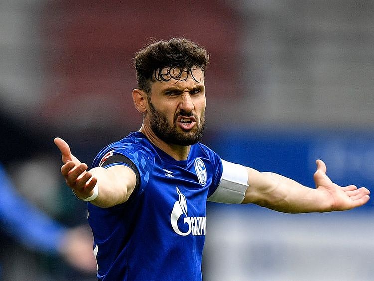 Schalke's Daniel Caligiuri reacts angry during the German Bundesliga soccer match between FC Schalke 04 and FC Augsburg