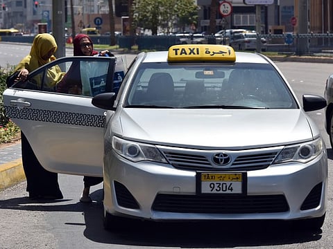 Abu Dhabi taxi fleet - over 6,000 vehicles to enable card transactions 