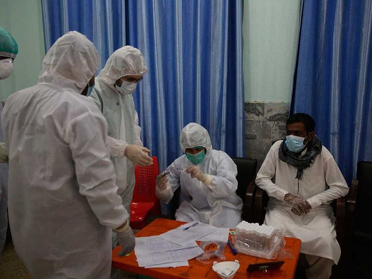 Pakistan health officials