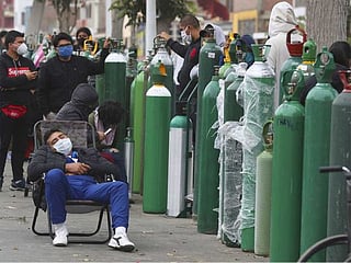 Oxygen shortage in Peru due to coronavirus pandemic