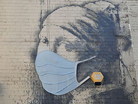 Covid-19 fatalities can be prevented by finding people with symptoms, tracking down their recent contacts, and isolating those who test positive