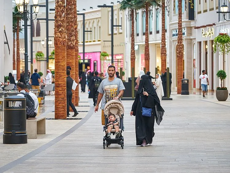 20200617_Bahrain_mall
