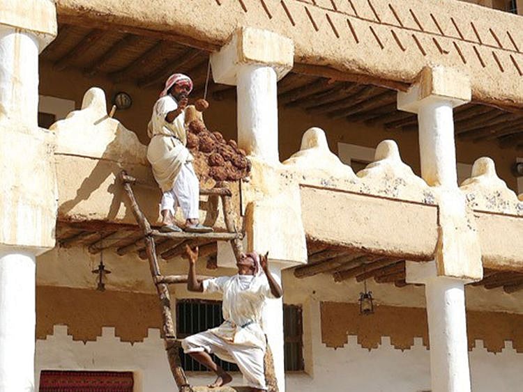 Saudi youths revive mud-building heritage