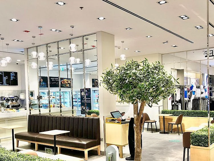 M&S Dubai Mall