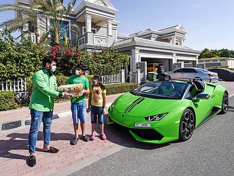 Mangoes in Dubai delivered in a Lamborghini