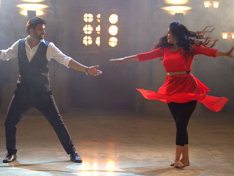 Gayathri Raguramm with Vasant in Yaadhumaagi Nindraai-1592979106900