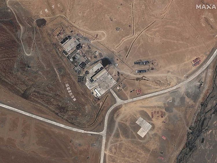 Maxar WorldView-3 satellite image  PLA india china border